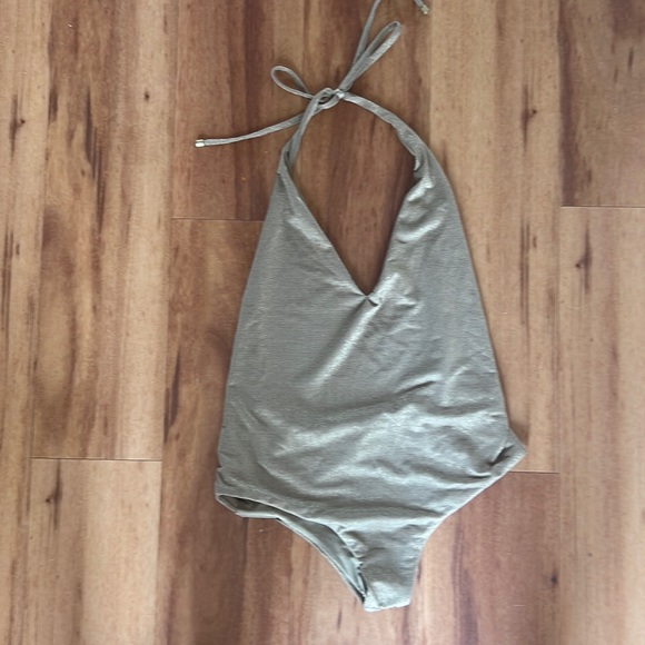 Vitamin A one piece swimsuit, size small - Picture 3 of 9